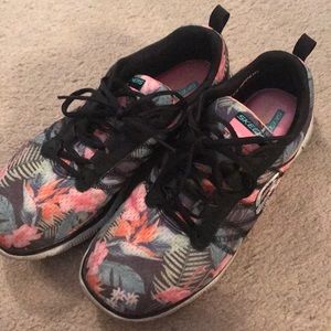 Skechers Lightweight Sneakers